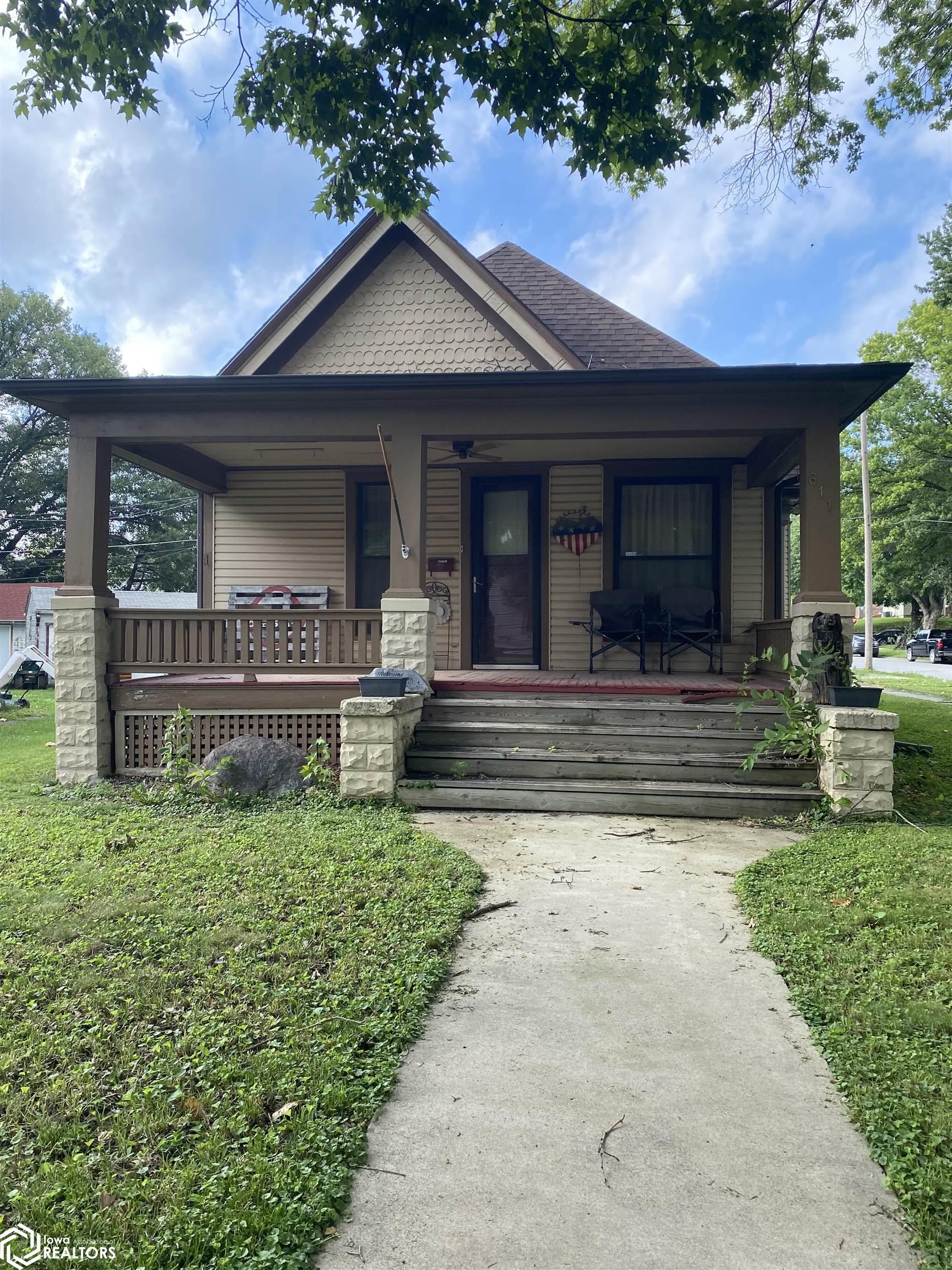 Grimes St, Red Oak, IA 51566