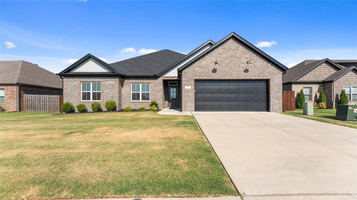 Tracey Ln, Pea Ridge, AR 72751