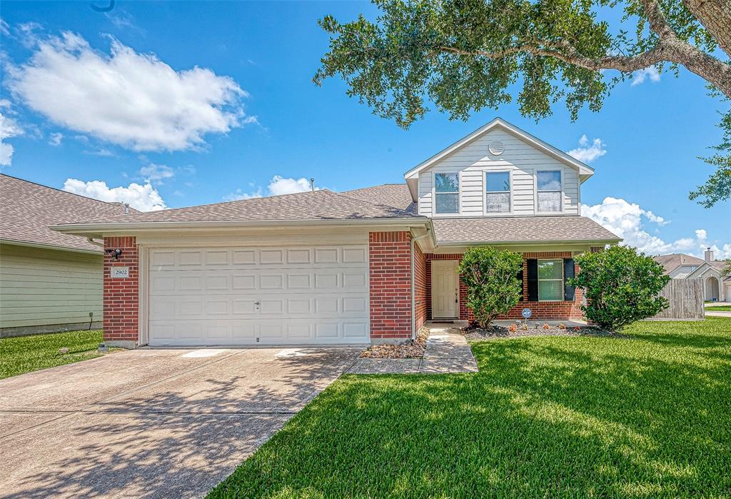 Meridian Bay Ln, Dickinson, TX 77539