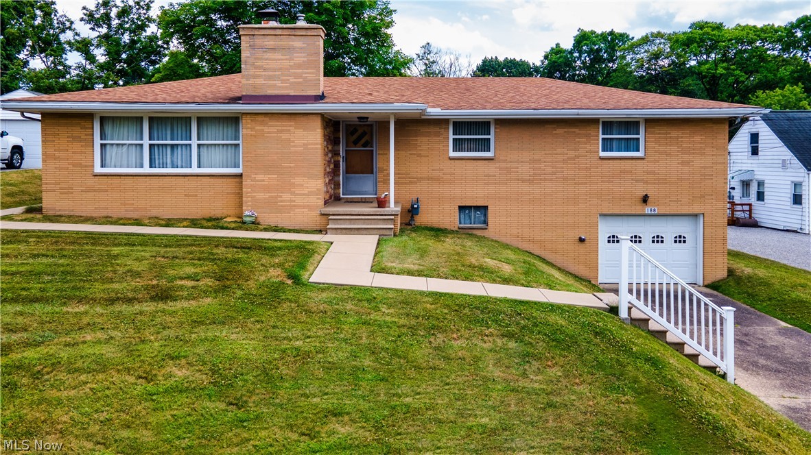 Meadow Rd, Steubenville, OH 43953
