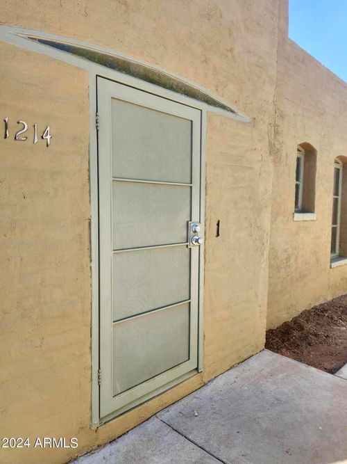 1-2-1214 W Roosevelt St, Phoenix, AZ, 85007-2147 | Card Image
