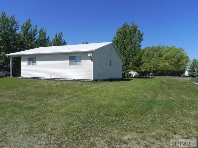 636 N 2743 E, House other with 3 bedrooms, 2 bathrooms and 2 parking in Roberts ID | Image 4