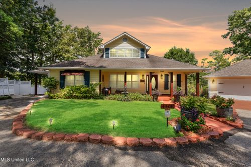 1701 Lucina Cv, Gautier, MS, 39553-7111 | Card Image