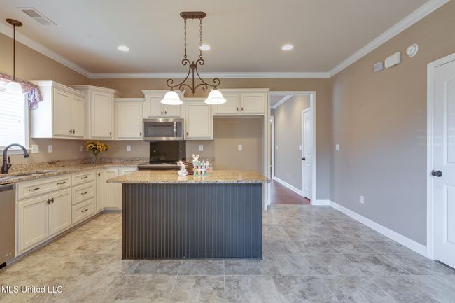 Kitchen | Image 13