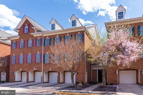 4619 Hummingbird Ln, FAIRFAX, VA, 22033-3744 | Card Image