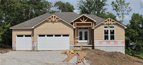 1503 Sw Stonewall Dr, Oak Grove, MO, 64075-6204 | Card Image
