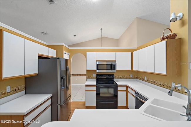 1426 Silva St Se, House other with 3 bedrooms, 4 bathrooms and null parking in PALM BAY FL | Image 18
