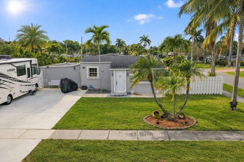 117 Sw 6th St, Hallandale Beach, FL, 33009-6326 | Card Image