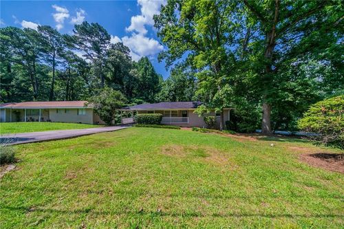 3904 W Hilda Cir, Decatur, GA, 30035-1107 | Card Image