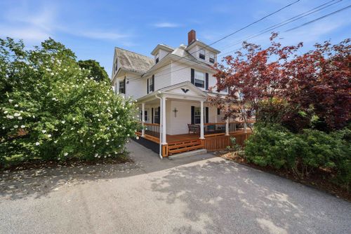 283 Orange St, Manchester, NH, 03104-4322 | Card Image