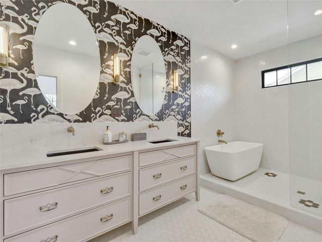 1003 E 14 Th St, House other with 3 bedrooms, 3 bathrooms and 2 parking in Austin TX | Image 17