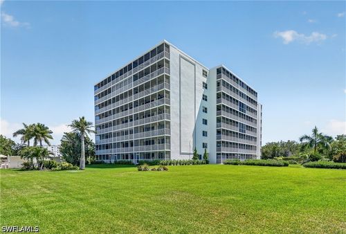 209-5 Bluebill Ave, NAPLES, FL, 34108-1734 | Card Image