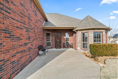 6235 E 144th Street, House other with 4 bedrooms, 3 bathrooms and null parking in Collinsville OK | Image 3