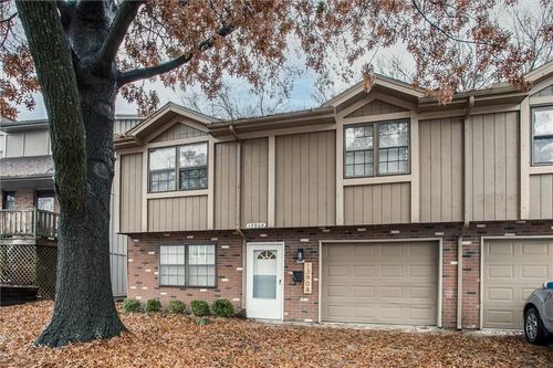 13908 Dundee Cir, Grandview, MO, 64030-4044 | Card Image
