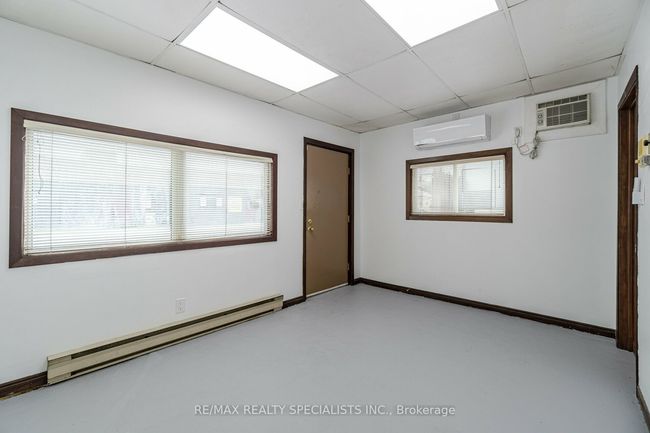 521 Guelph St, Home with 5 bedrooms, 5 bathrooms and 13 parking in Norval ON | Image 36
