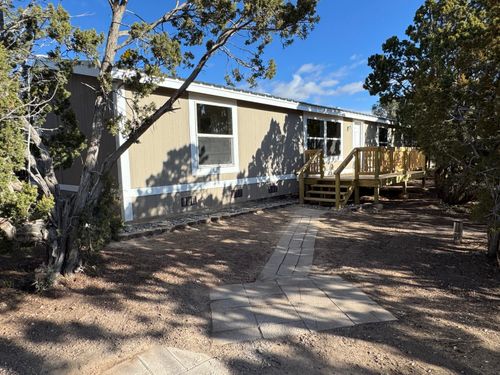 13 E Willard Rd, Edgewood, NM, 87015-7041 | Card Image