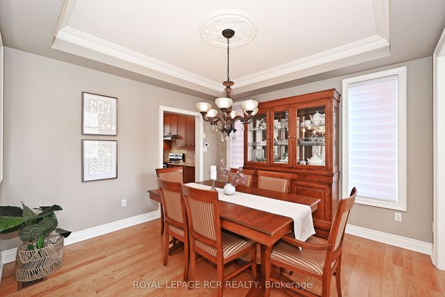 9 Deerhorn Cres, House other with 4 bedrooms, 3 bathrooms and 6 parking in Aurora ON | Image 8