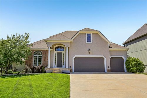 5418 W 161st Ter, Overland Park, KS, 66085-7814 | Card Image