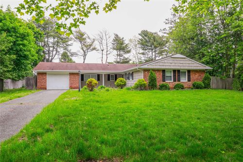 5 Millstream Ln, Stony Brook, NY, 11790-2916 | Card Image