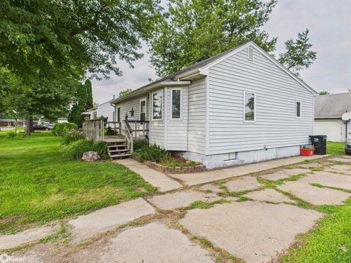 522 S Adella St, Ottumwa, IA, 52501-5313 | Card Image