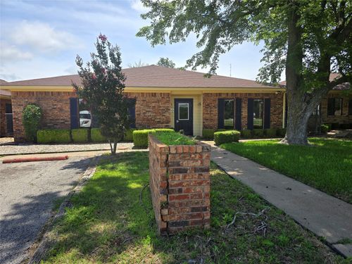 205 River North Blvd, Stephenville, TX, 76401-1806 | Card Image