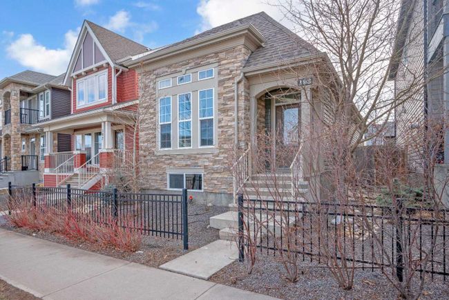 193 Cranford Drive Se, Home with 4 bedrooms, 2 bathrooms and 2 parking in Calgary AB | Image 3