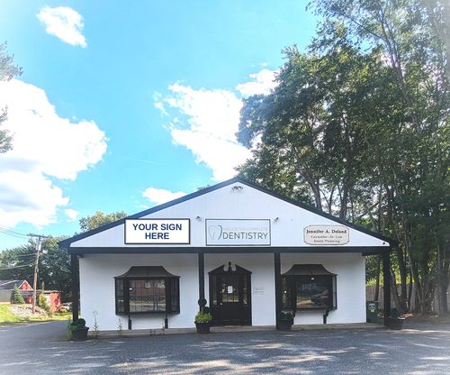 b-1660 Washington St, Holliston, MA, 01746 | Card Image