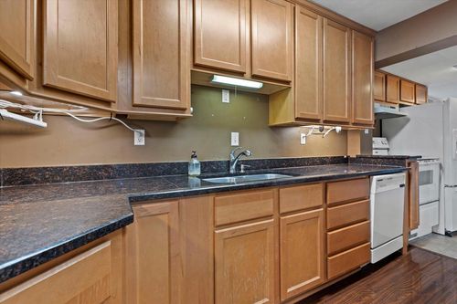 5006 N Port Washington Road, GLENDALE, WI, 53217 | Card Image