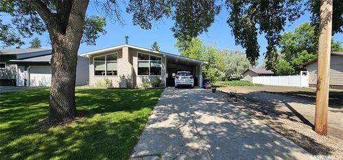 1511 98th St, Tisdale, SK, S0E1T0 | Card Image