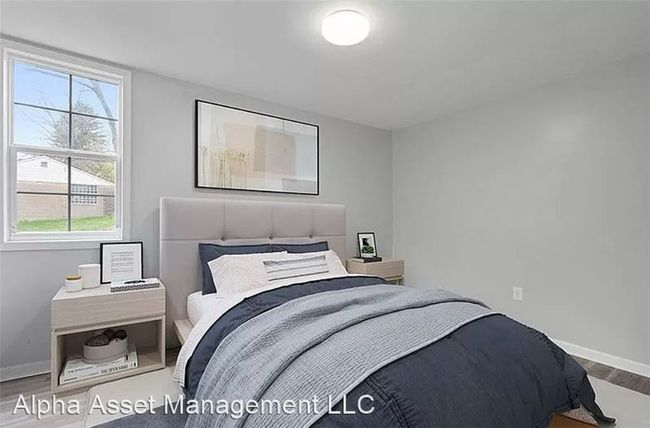 B - 6630 Library Road, Condo with 2 bedrooms, 1 bathrooms and 1 parking in South Park PA | Image 6