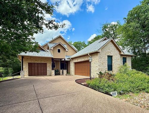 3201 Walnut Creek Ct, Bryan, TX, 77807-4852 | Card Image