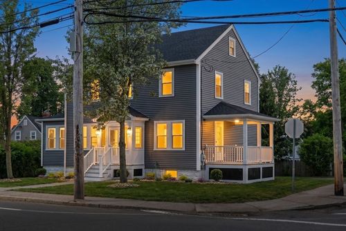 526 Cabot St, Beverly, MA, 01915-2542 | Card Image