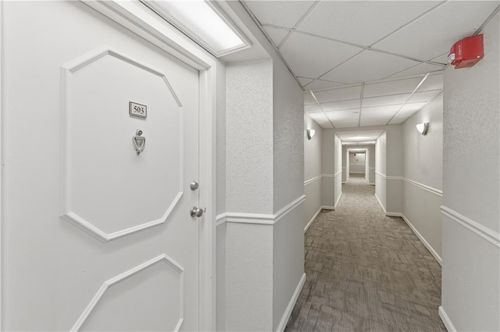 503-2479 Peachtree Rd Ne, Atlanta, GA, 30305-4130 | Card Image