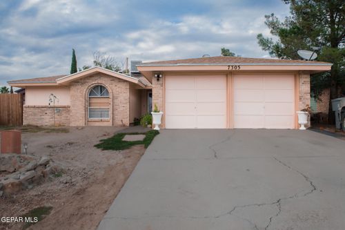 7305 Lakehurst Road, El Paso, TX, 79912 | Card Image