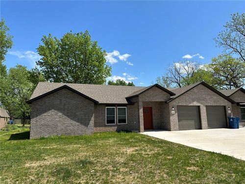 412 S Byers Ave, Gentry, AR, 72734-9621 | Card Image
