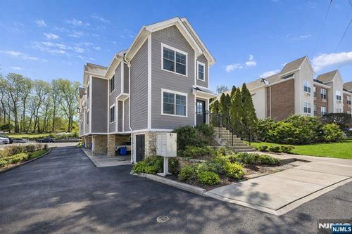 53 Crest St, Westwood, NJ, 07675-3183 | Card Image