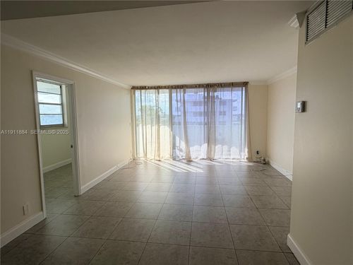 910-3703 Ne 166th St, North Miami Beach, FL, 33160-3883 | Card Image