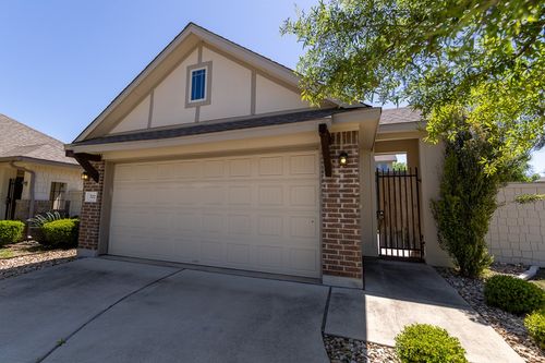 702 Silo St, San Marcos, TX, 78666-2748 | Card Image