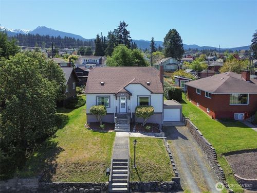 616 E 10th St, Port Angeles, WA, 98362-7930 | Card Image