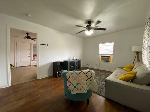 6658 Stearns St, Houston, TX, 77021-2418 | Card Image