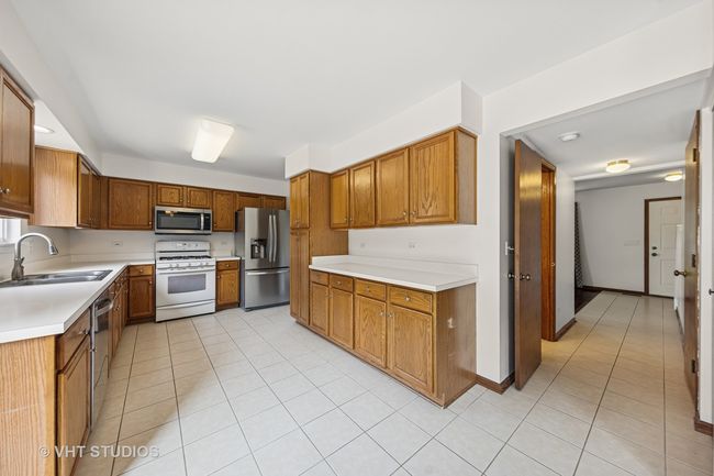 2664 Stuart Kaplan Dr, House other with 3 bedrooms, 3 bathrooms and 4 parking in Aurora IL | Image 10