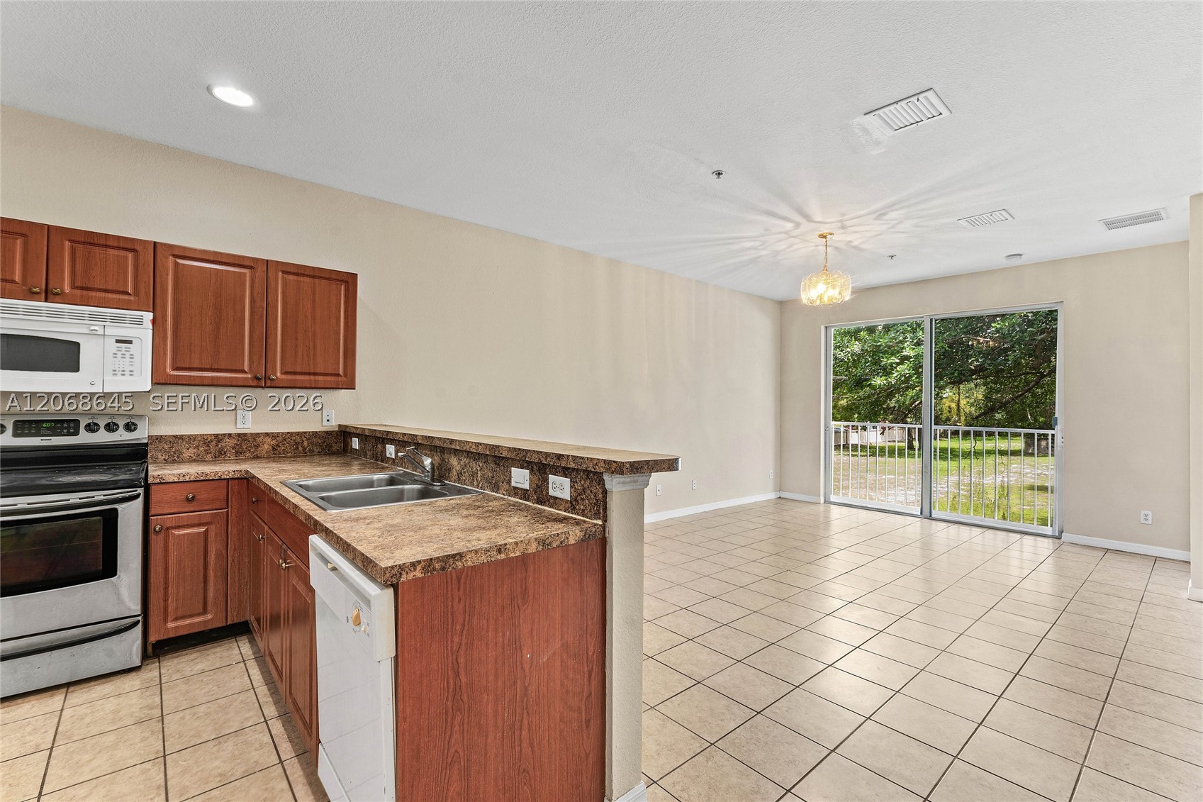 Residential in Riviera Beach 5