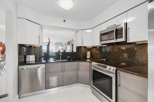 apt-401-7260 Kinghurst Dr, Delray Beach, FL, 33446-2975 | Card Image