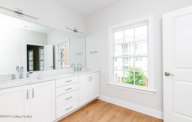 11216 River Beauty Loop, Townhouse with 3 bedrooms, 4 bathrooms and null parking in Prospect KY | Image 56