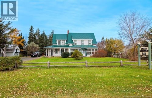 539 Blvd St Pierre O, Caraquet, NB, E1W1A3 | Card Image