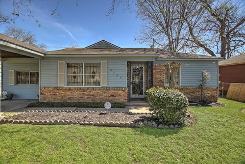 9309 Cathedral Dr, Houston, TX, 77051-3106 | Card Image