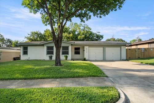 6216 Brentwood Dr, Fort Worth, TX, 76112-3102 | Card Image