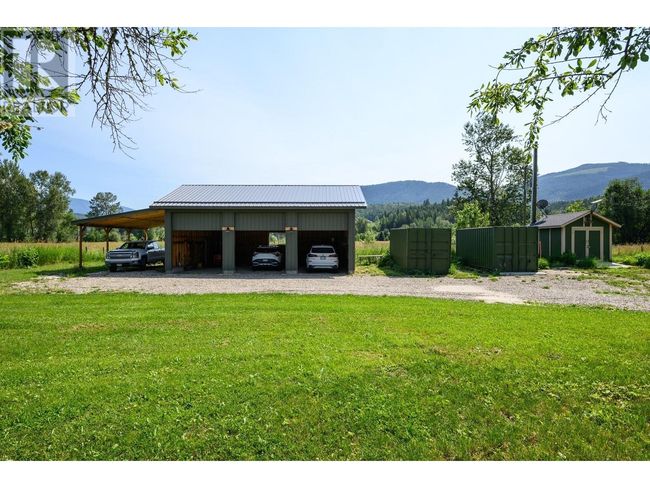 2388 Lawrence Rd, House other with 3 bedrooms, 3 bathrooms and 20 parking in Lumby BC | Image 67