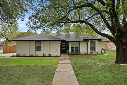 932 Rosebud Dr, Azle, TX, 76020-2454 | Card Image