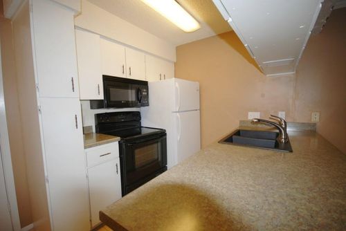 11-910 Duncan Ln, Austin, TX, 78705-2632 | Card Image